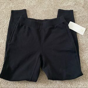 Lululemon free to roam jogger 6